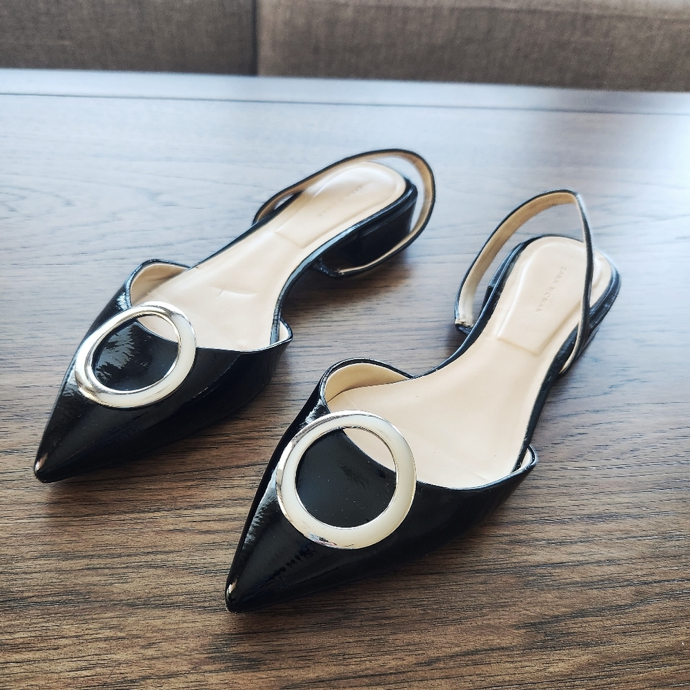ZARA Woman Point Toe Flat Sandals Size 37